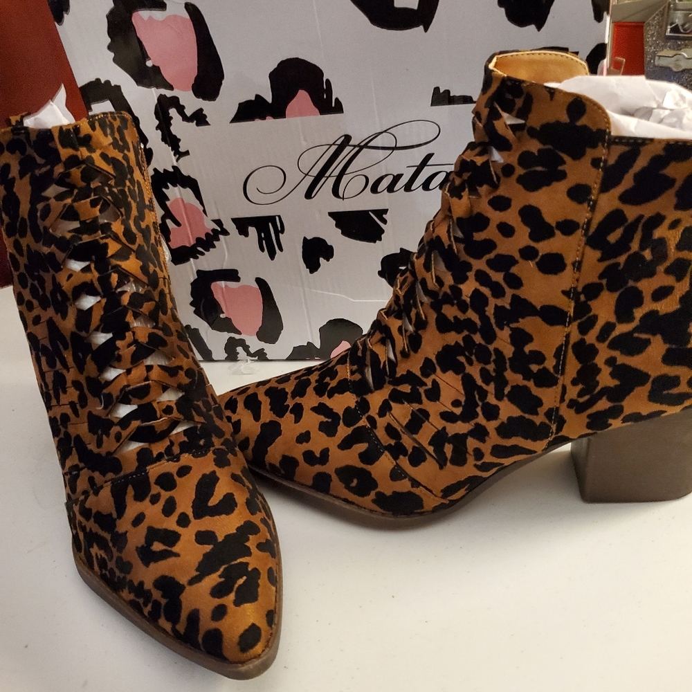 Matta boots 2 pairs New in box 📦 sizes 9 and 10